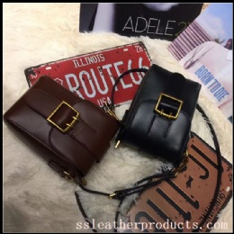 high quality leather shoulder bag with fashion design metal buckle